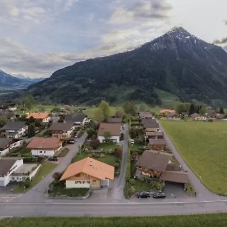 Апартаменты Chalet Christa Aeschi Bei Spiez